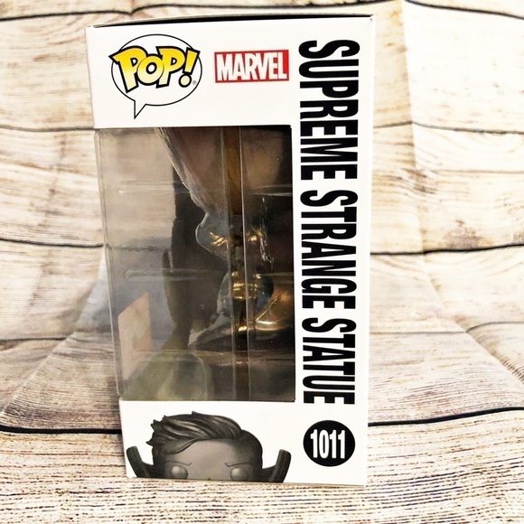 Funko POP! Marvel Collectors Corps Exclusive Supreme Strange Statue #1011 - Picture 5 of 7